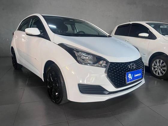 HYUNDAI HB20S 1.6 COMFORT PLUS 16V FLEX 4P AUTOMÁTICO HYUNDAI HB20S 1.6 COMFORT PLUS 16V FLEX 4P AUTOMÁTICO